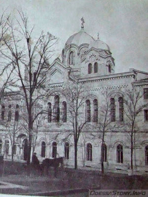 Александровский проспект, 6 (вид с ул. Жуковского)
Дмитриевский Херсоно-одесский епархиальный дом, арх. В.Ф. Маас, 1876 г., реконструкция Л.Ф. Прокоповича, 1890-е гг. Реконстукция под дом культуры, арх. П.В. Глазунова, М.Х. Куткина, 1949-1951 гг.

добавил - Олег Крепосняк
http://vkontakte.ru/photo-12872246_269322223
