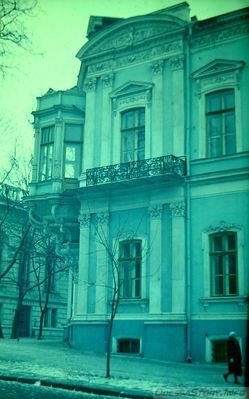 Греческая, 16 (Пушкинская, 9)
дворец Абазы, 1856-1858, арх. ОттонЛ.Ц.
1880-е - гимназия
после музей западного и восточного искусства
фото Владимира Георгиевича Никитенко, 70-е годы
