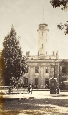Преображенская, 44 
Бульварная съезжая часть, 1830-1832, арх. Ф.К.Боффо
1856 - перестройка конюшенного корпуса со стороны улицы Бунина, арх. И.О.Даллаква.
1899 - реконструкция, арх. В.А.Домбровский
* на замену
добавил - TrinCh
