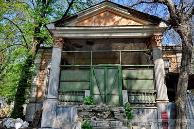Французский 85, сан. им. Чкалова
Отдельно стоящее здание 1884 г. (есть табличка корпус № 13) 
Добавил Kamin
